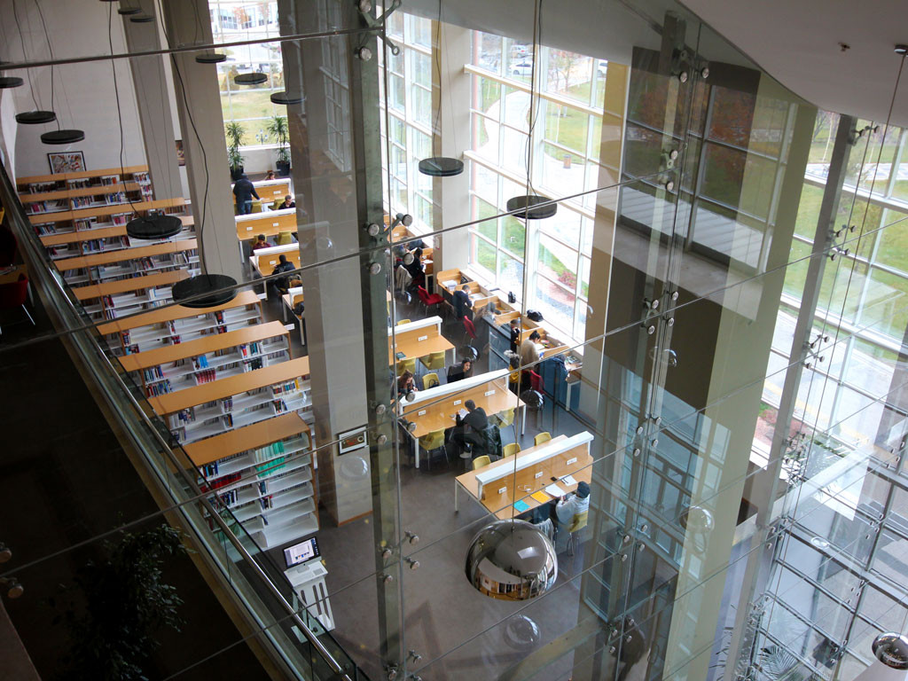 Atılım Üniversitesi - Kadir Zaim Kütüphanesi