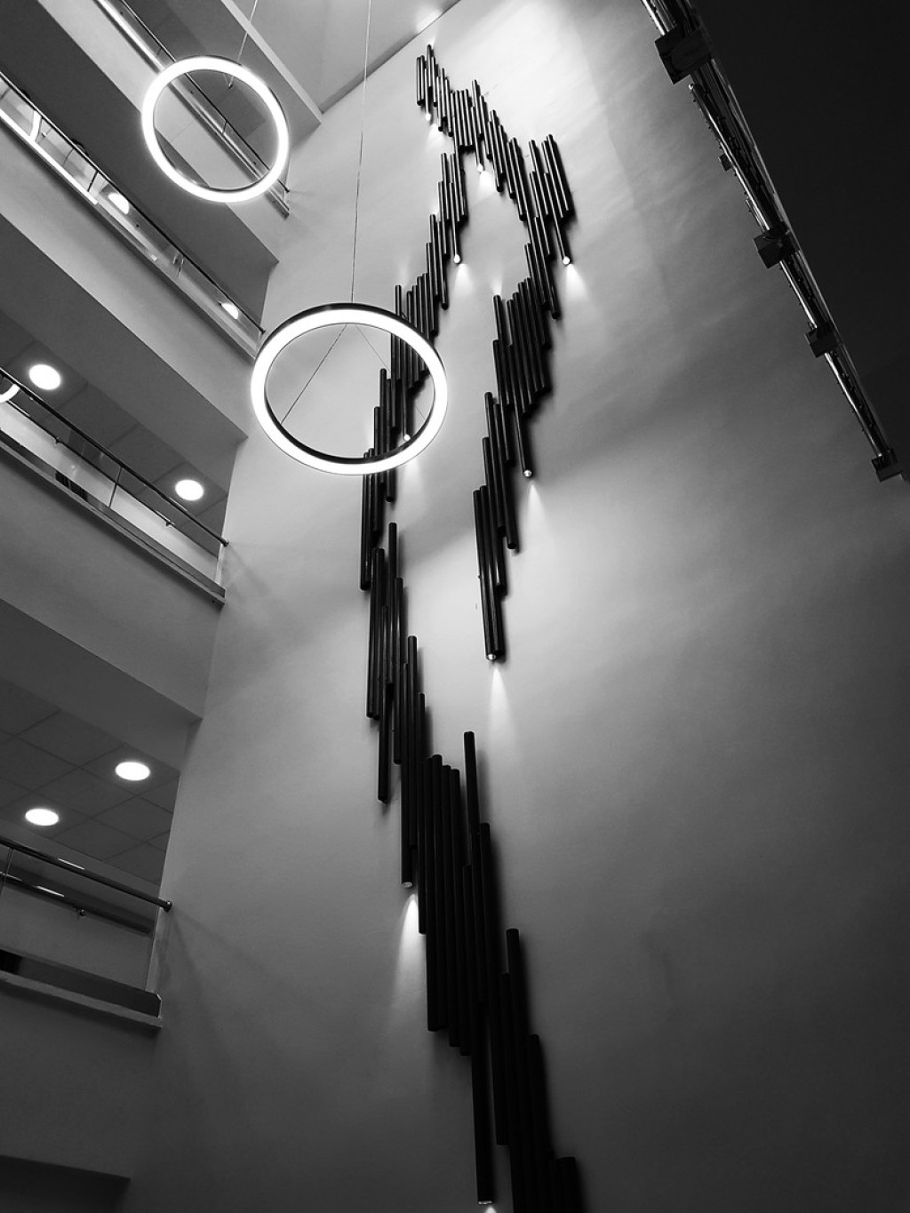 1539266843-4.jpg