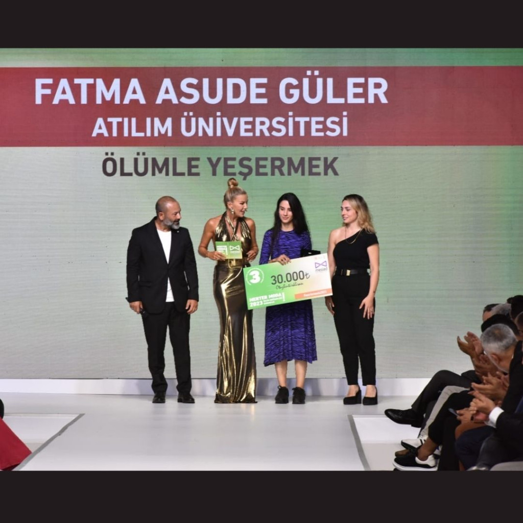 /uploads/news/tekstil-ve-moda-tasarimi-bolumu’den-yeni-basari-1692962241/1692962292-9.jpg