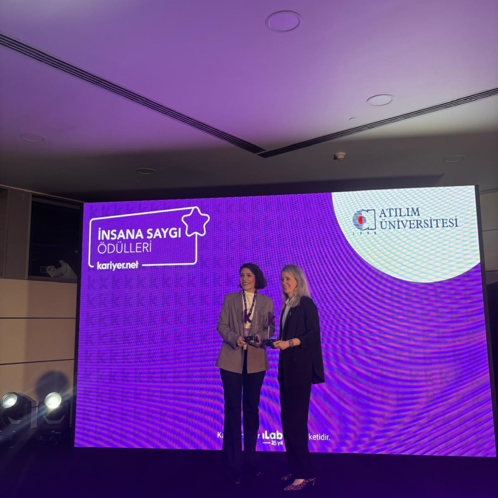 1762244377-İNSANA SAYGI ÖDÜL TÖRENİ.jpeg