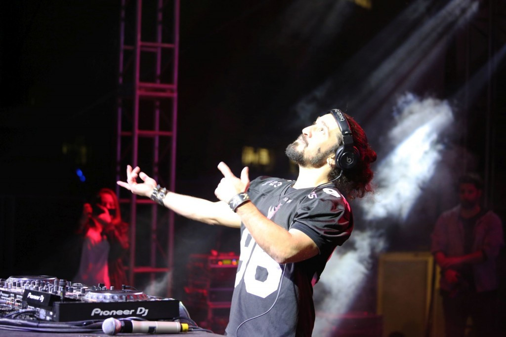 1556797590-thumbnail _2_.jpg