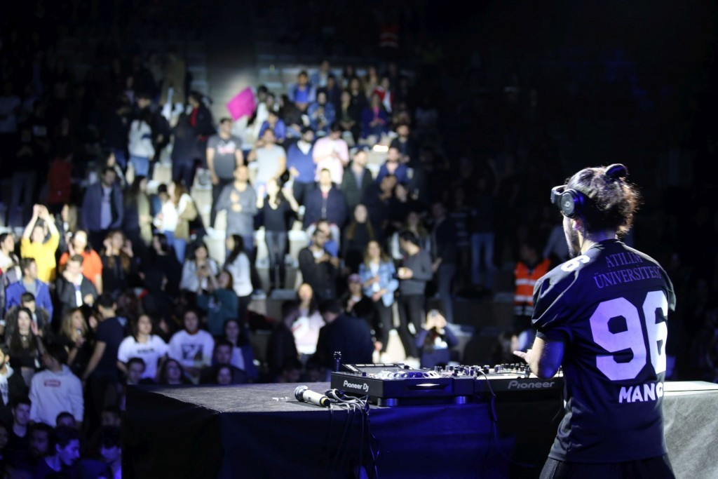 1556797590-thumbnail _3_.jpg