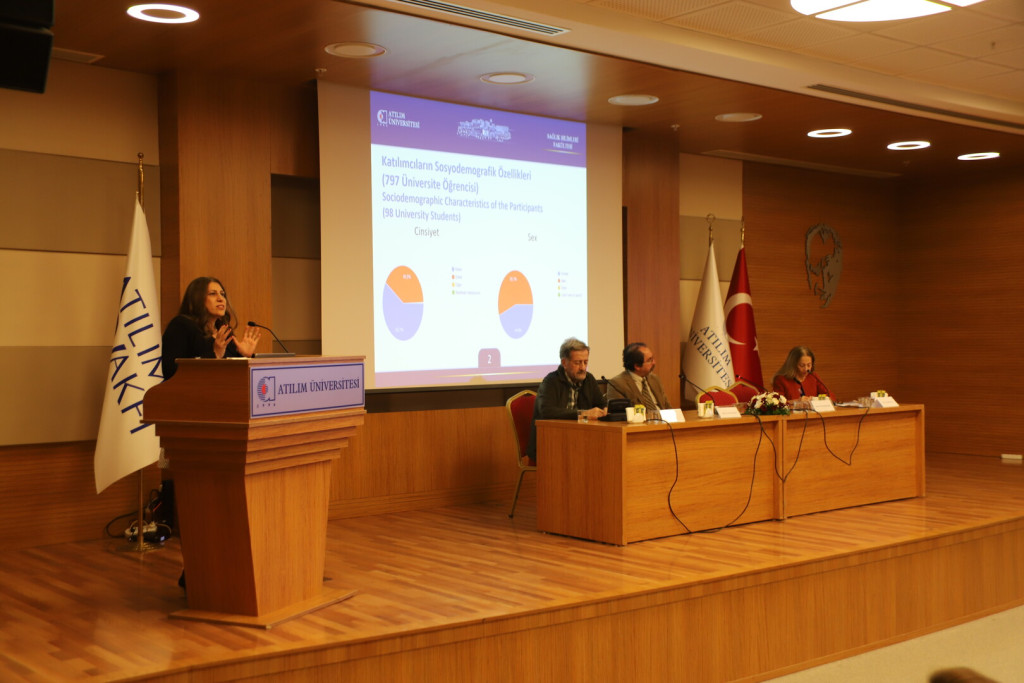 1734614383-Münevver hoca.JPG