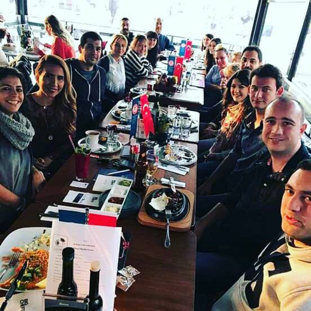 1556115790-izmir mezun buluşması 2.jpg