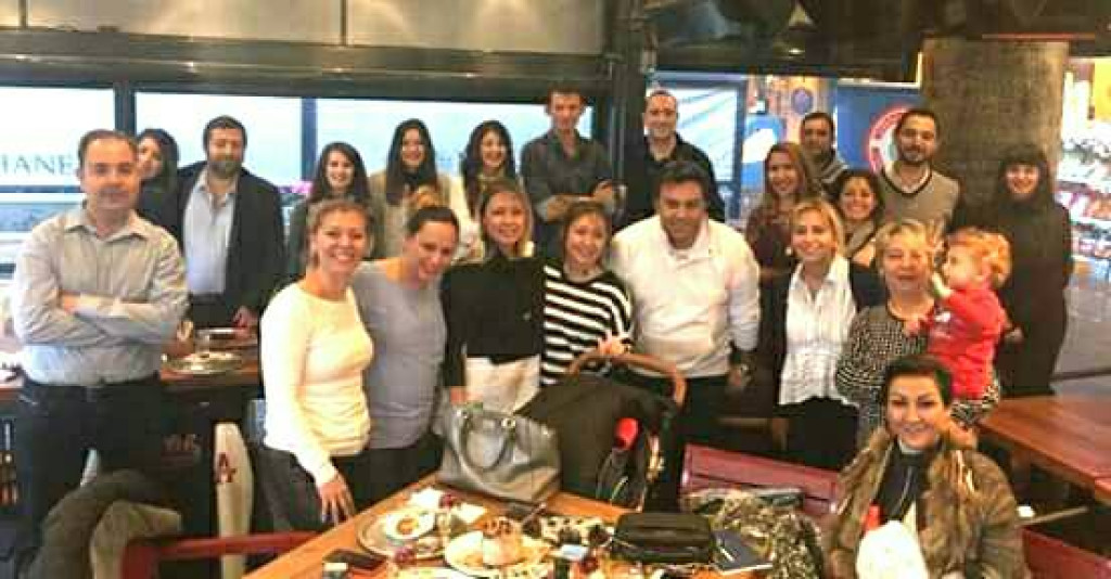 1556115790-izmir mezun buluşması.jpg