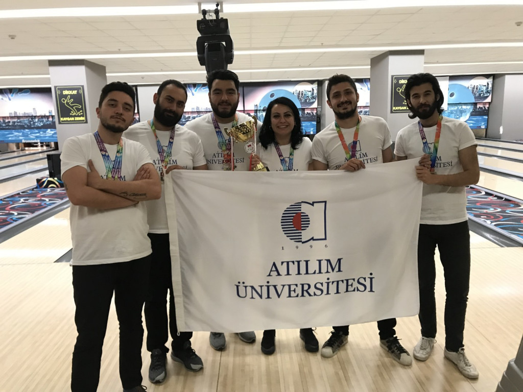 1639144192-erkek bowling.jpg