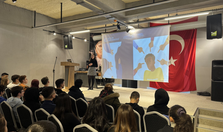 Akran Zorbalığı ile Başa Çıkma Yolları Semineri