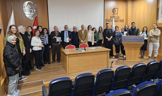 Cumhuriyet ve Kadın:  Hüznün, Coşkunun, Ahengin Ressamı Feyha Özsoy