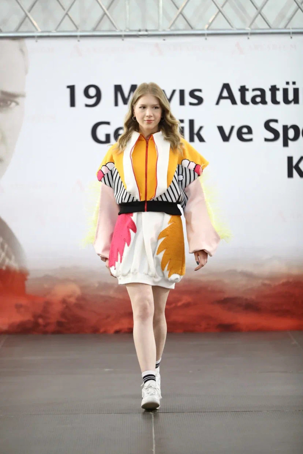 1685532766-3.jpg
