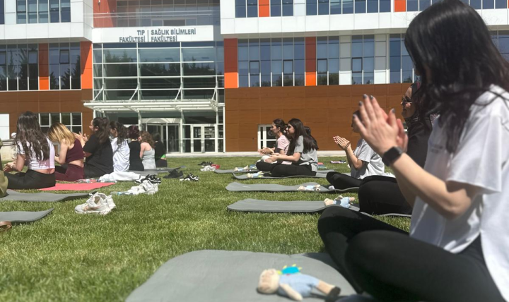 Yogaya Merhaba: Çocuk Yogası ile Tanışın!