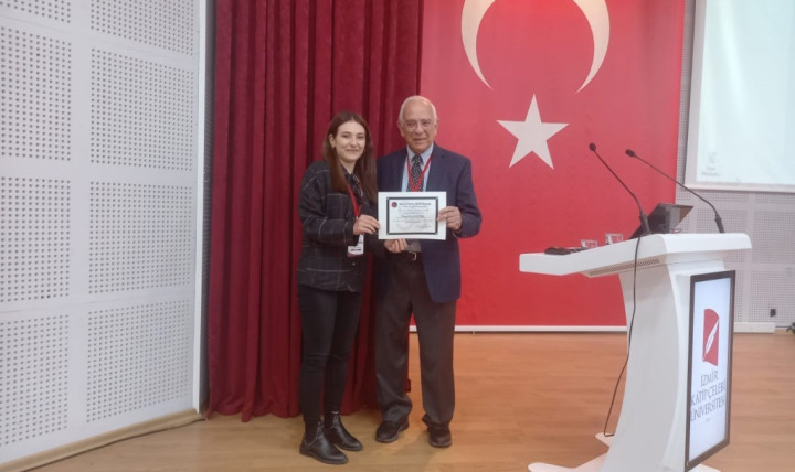 Graduate Student Gets Prize