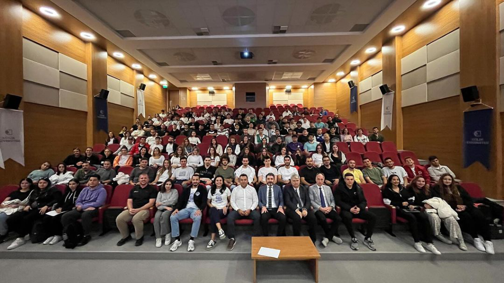 1709032731-Snapinsta.app_393431600_18373618852064354_7580445320928665510_n_1080.png